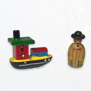 Vintage 1933 Chicago World's Fair Mini Miniature Gentleman & Multicolor Boat
